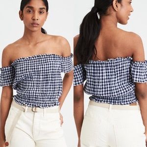American Eagle Gingham Puff Sleeve Top (Medium)
